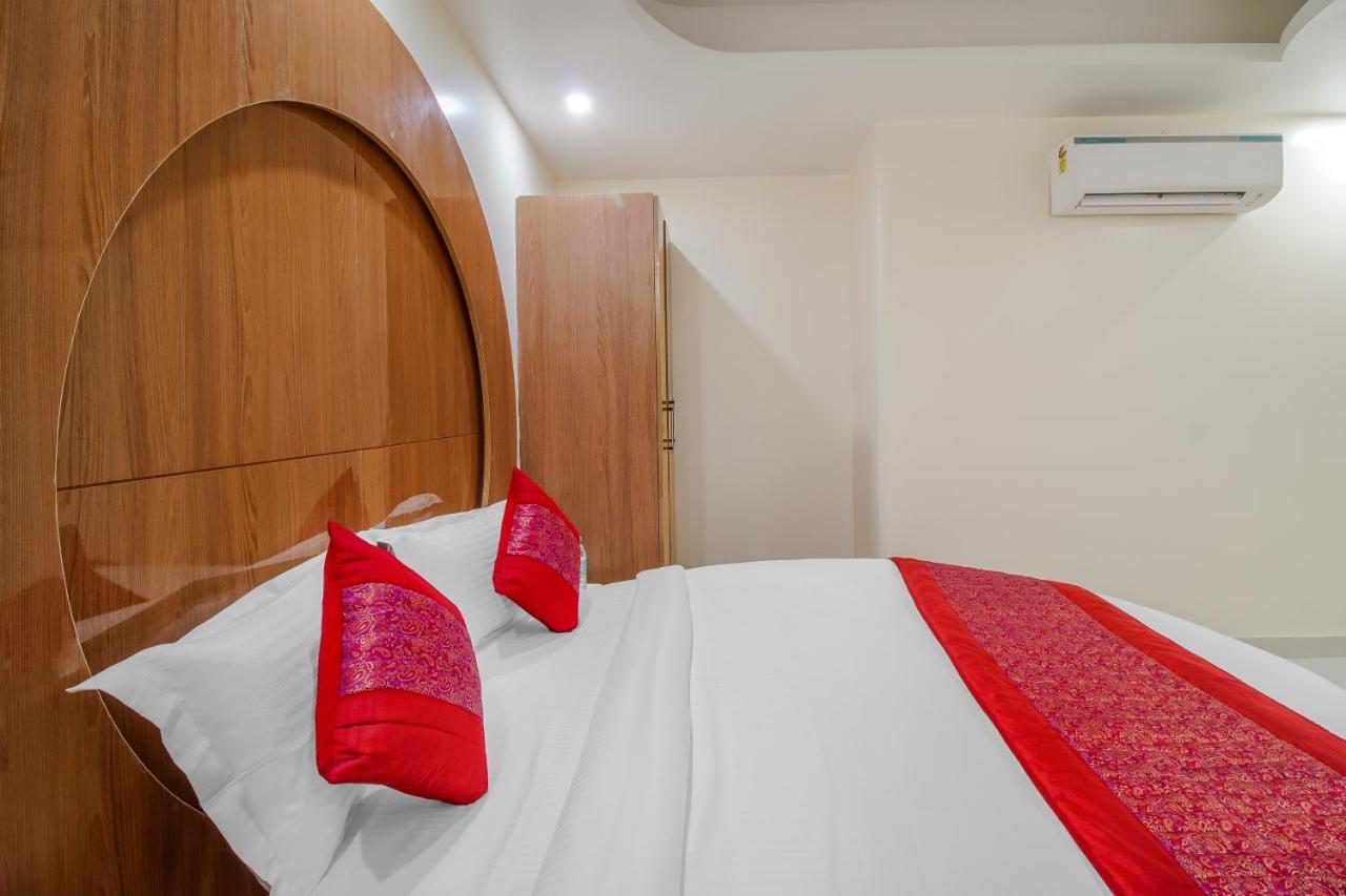 Hotel Classic Plaza At Delhi Airport Neu-Delhi Exterior foto